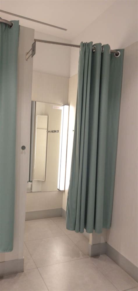 boso sa fitting room|h&m fitting room .